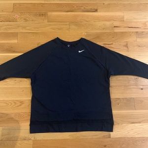 Nike Dri-Fit Long sleeve Hi-Lo sweatshirt